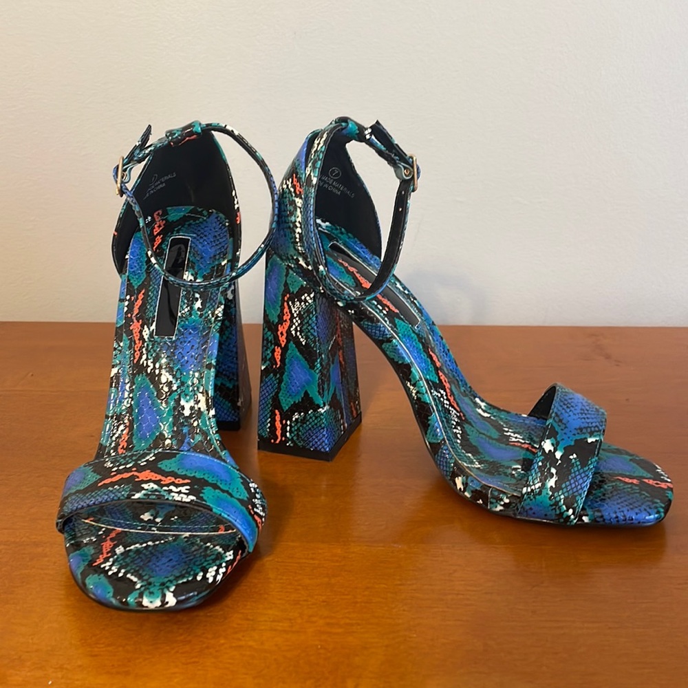 snakeskin pumps - multi color